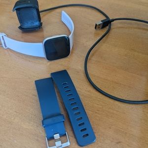 Fitbit versa 2 with 2 bands and charger